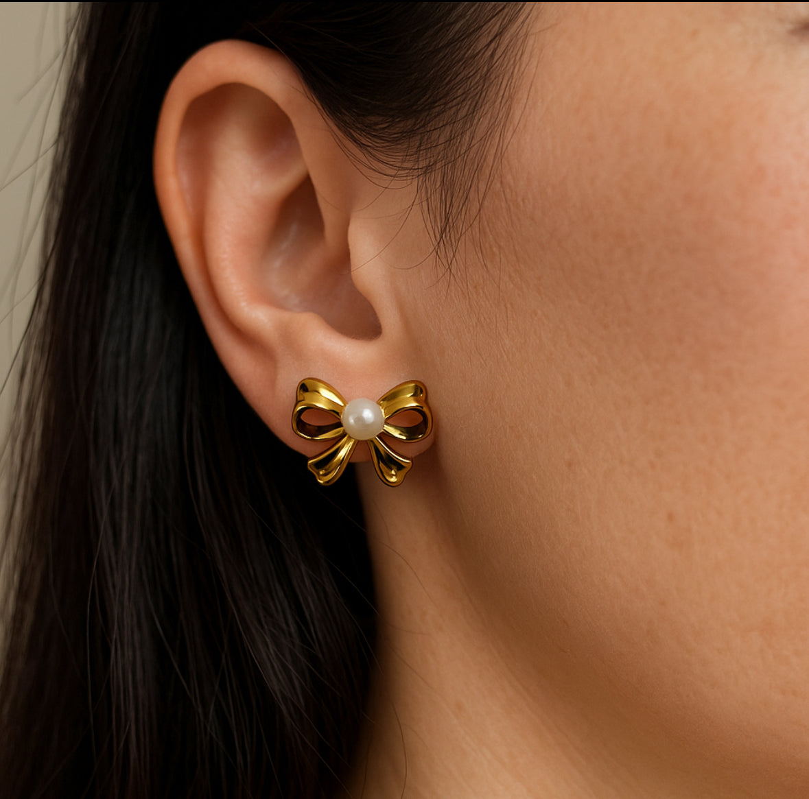 Clara kleine strikjes oorbellen met parel