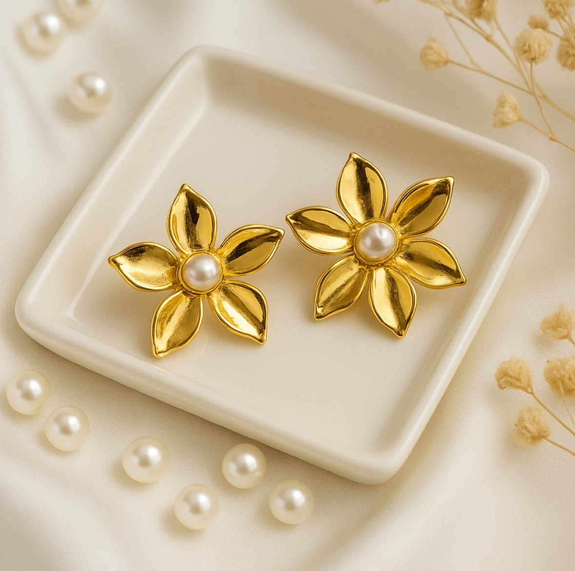 Clara bloemen oorbellen met parel