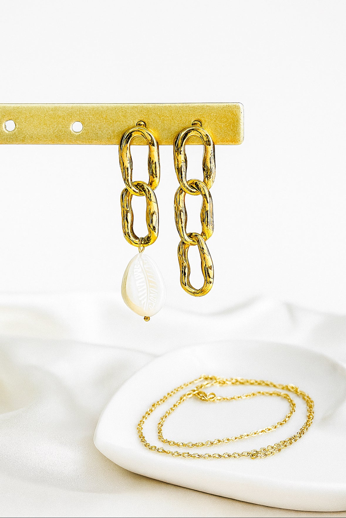 Femke schelp/ketting oorhangers