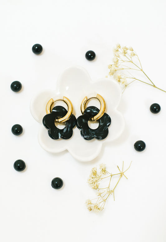 Ella Petra oorbellen met acryl bloemen