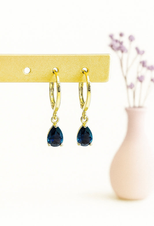 Lena Roxo oorhangers met zirconia steentje