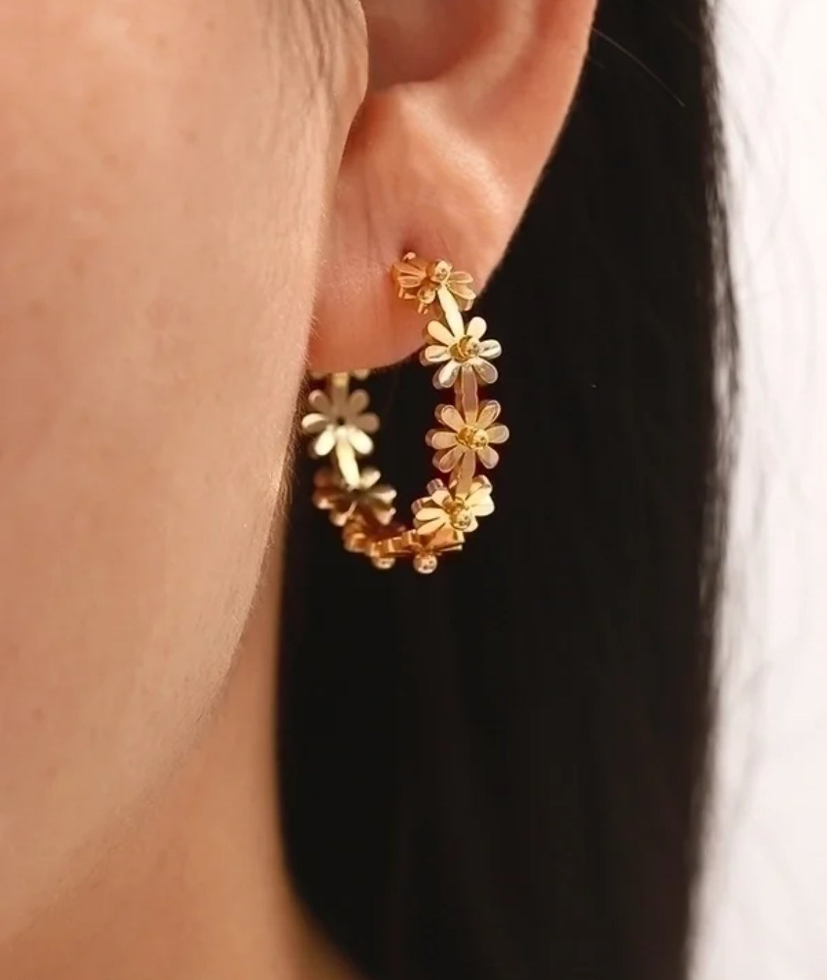 Bloemen oorringen goud