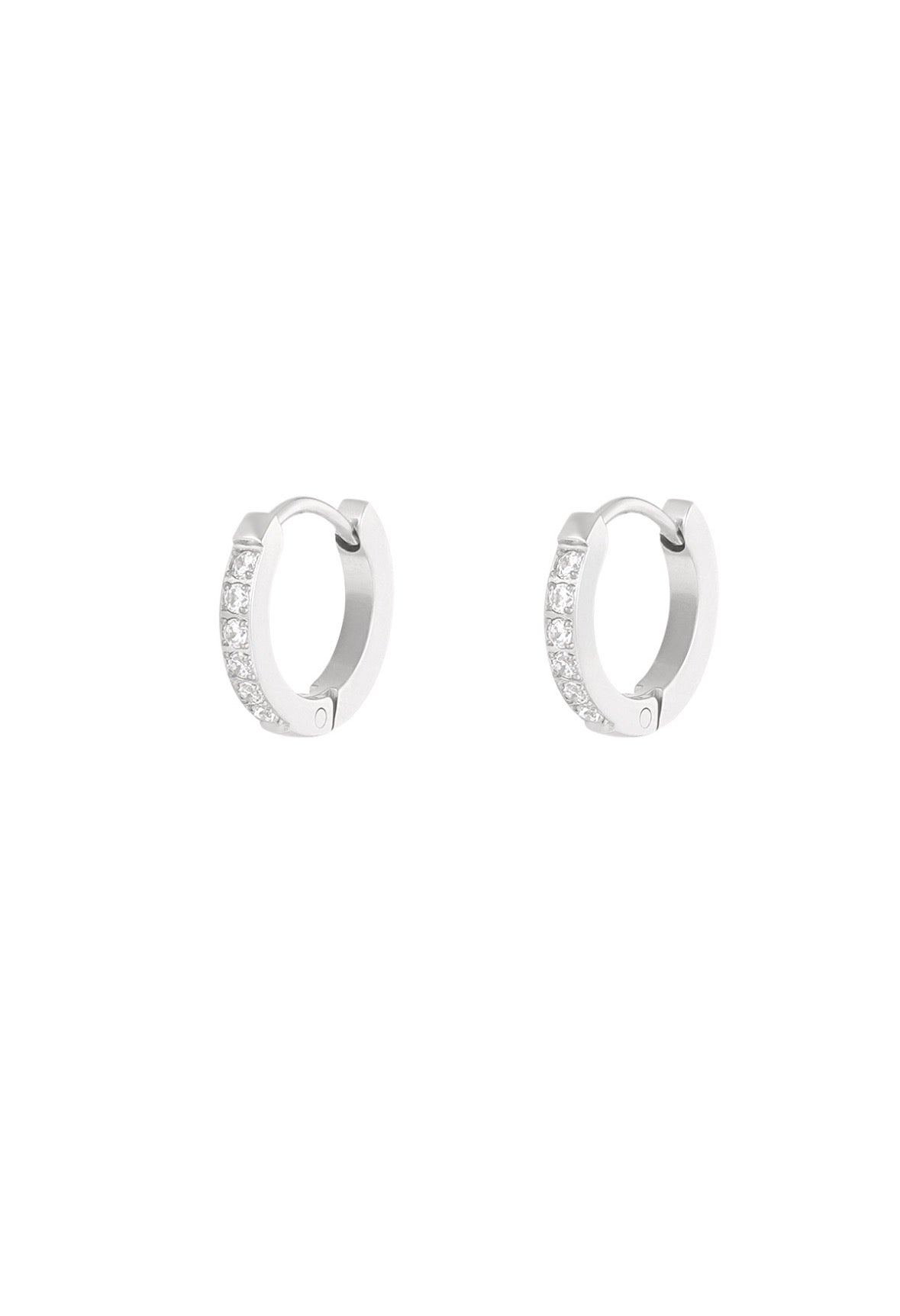 Oorringen met steentjes zilver