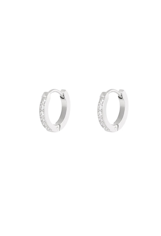 Oorringen met steentjes zilver