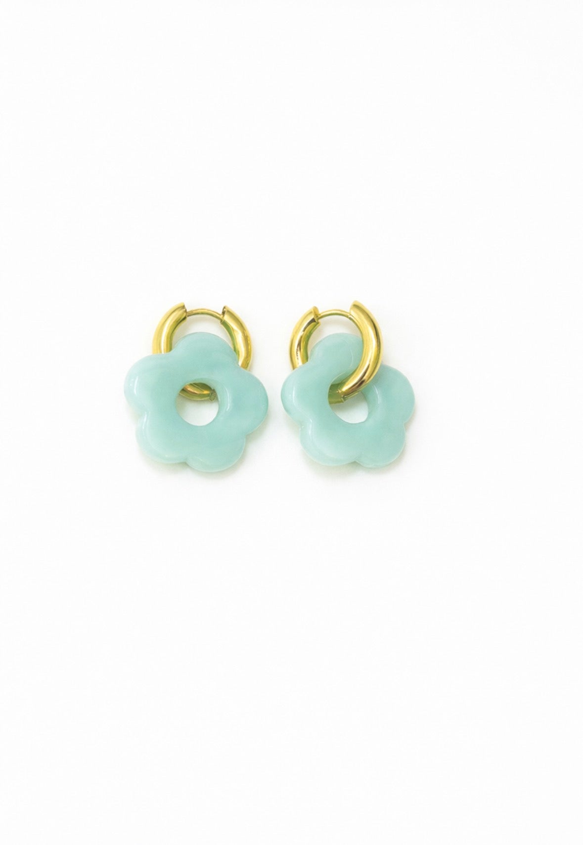 Ella Menta Verde oorbellen met acryl bloemen