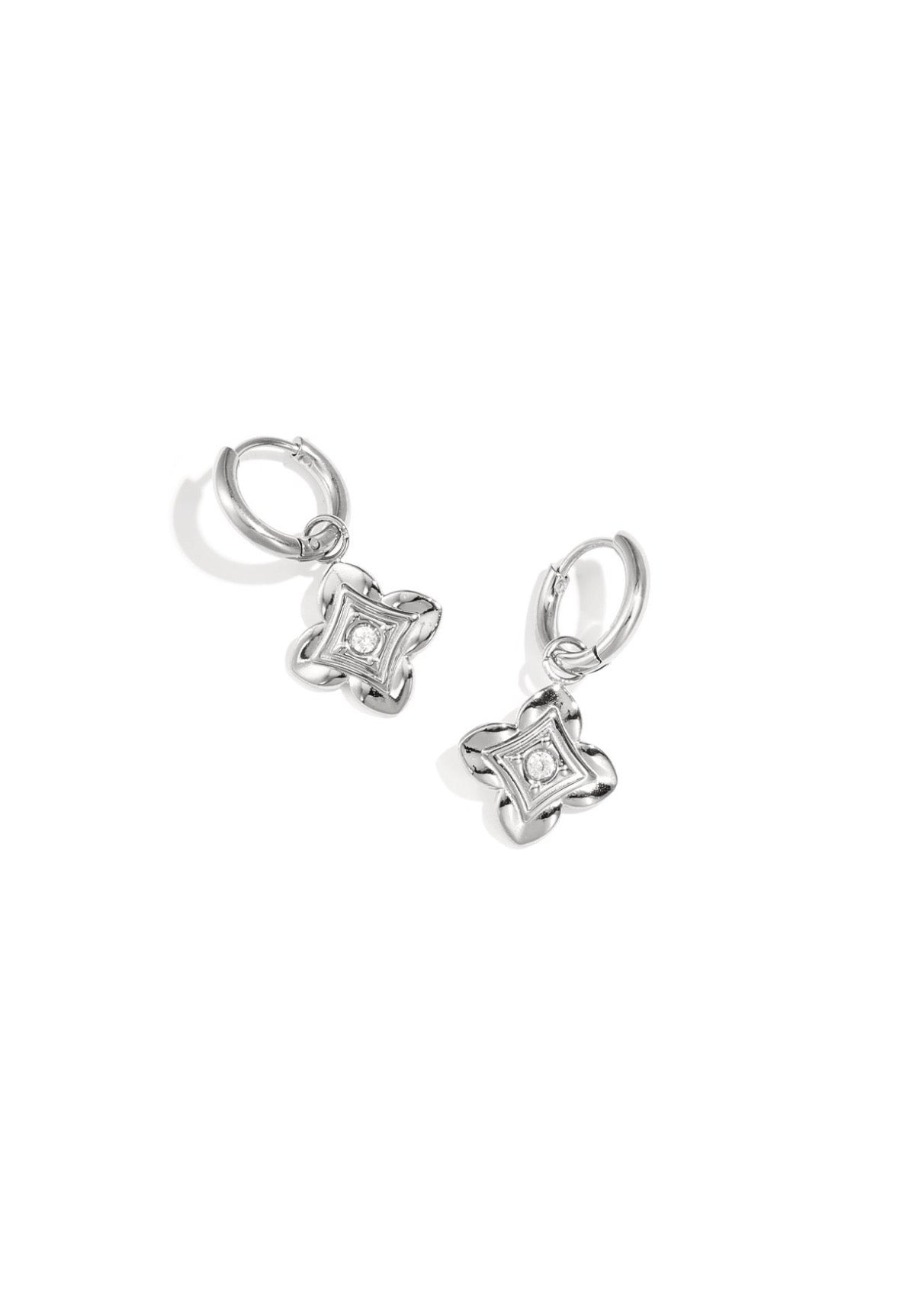 Oorringen met bloem zilver