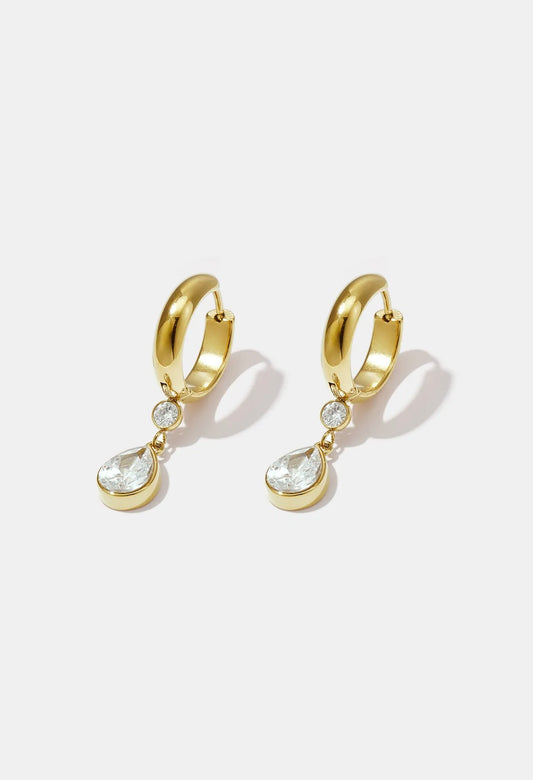 Oorbellen met hanger in ovale vorm en zirkonia steentjes goud